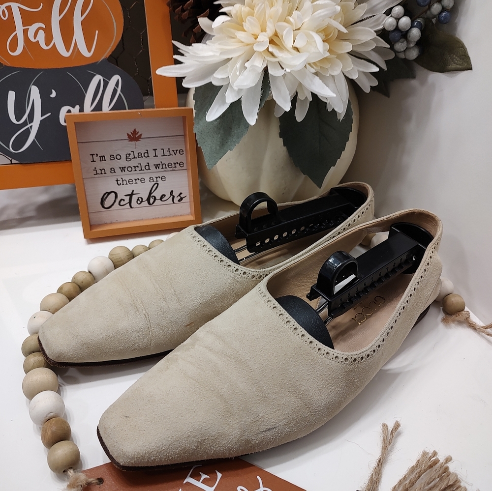 Gucci Cream and Black Mules with Rounded Toe - Picture 4 of 10